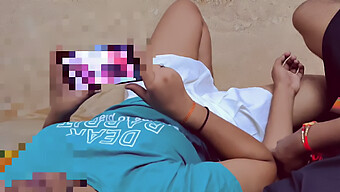 Hintli Bir Genç Olan Suman, Üvey Kardeşi Tarafından Porno Izlerken Yakalanır Ve Arkadan Alınır